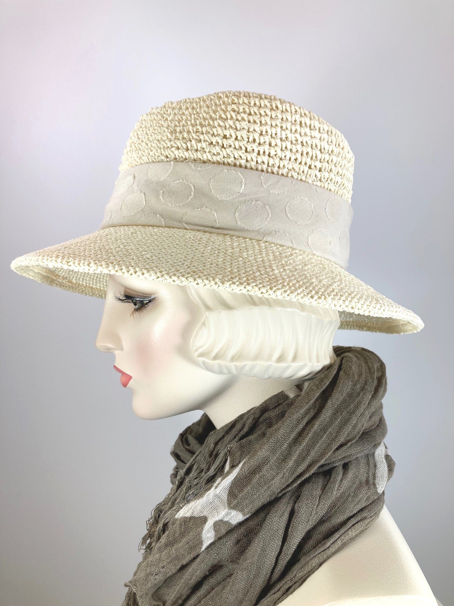 Neutral Ivory Pale Yellow Straw Womens Fedora hat. Ladies summer fedora hat. Lightweight cool summer fedora. Feminine neutral fedora hat.
