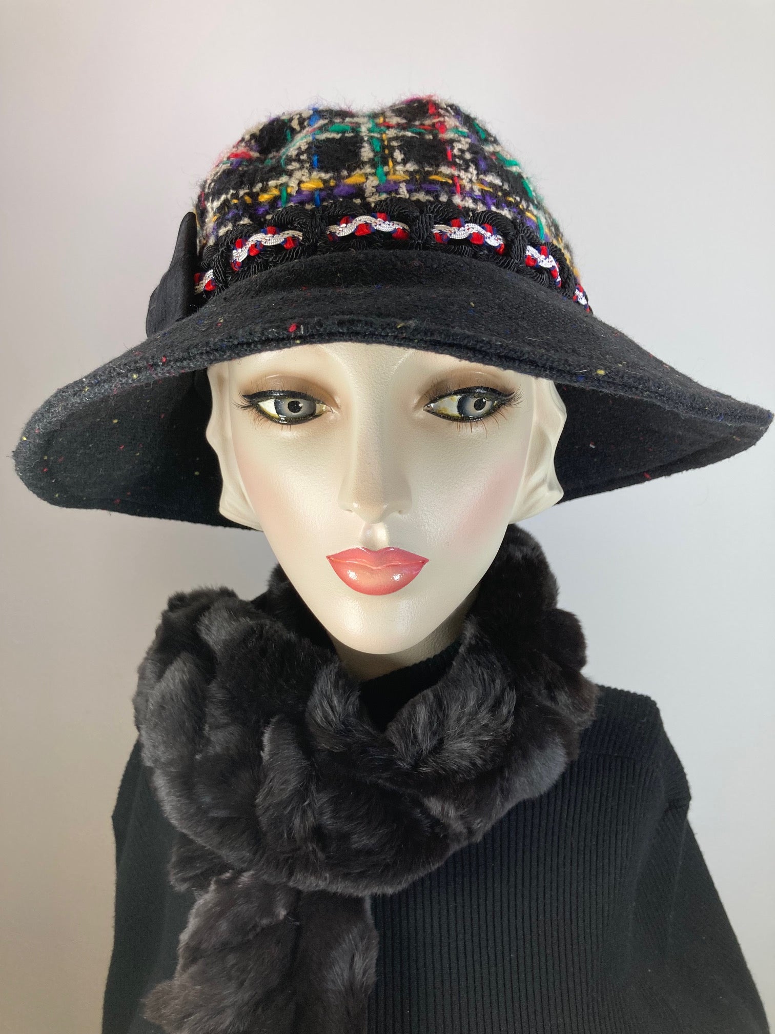 Colorful Black White Wool Cloche. Slow Fashion Hat. Womens Downton Abbey hat. Woven Wool Medium brim Ladies Miss Fisher cloche. Classic brim hat