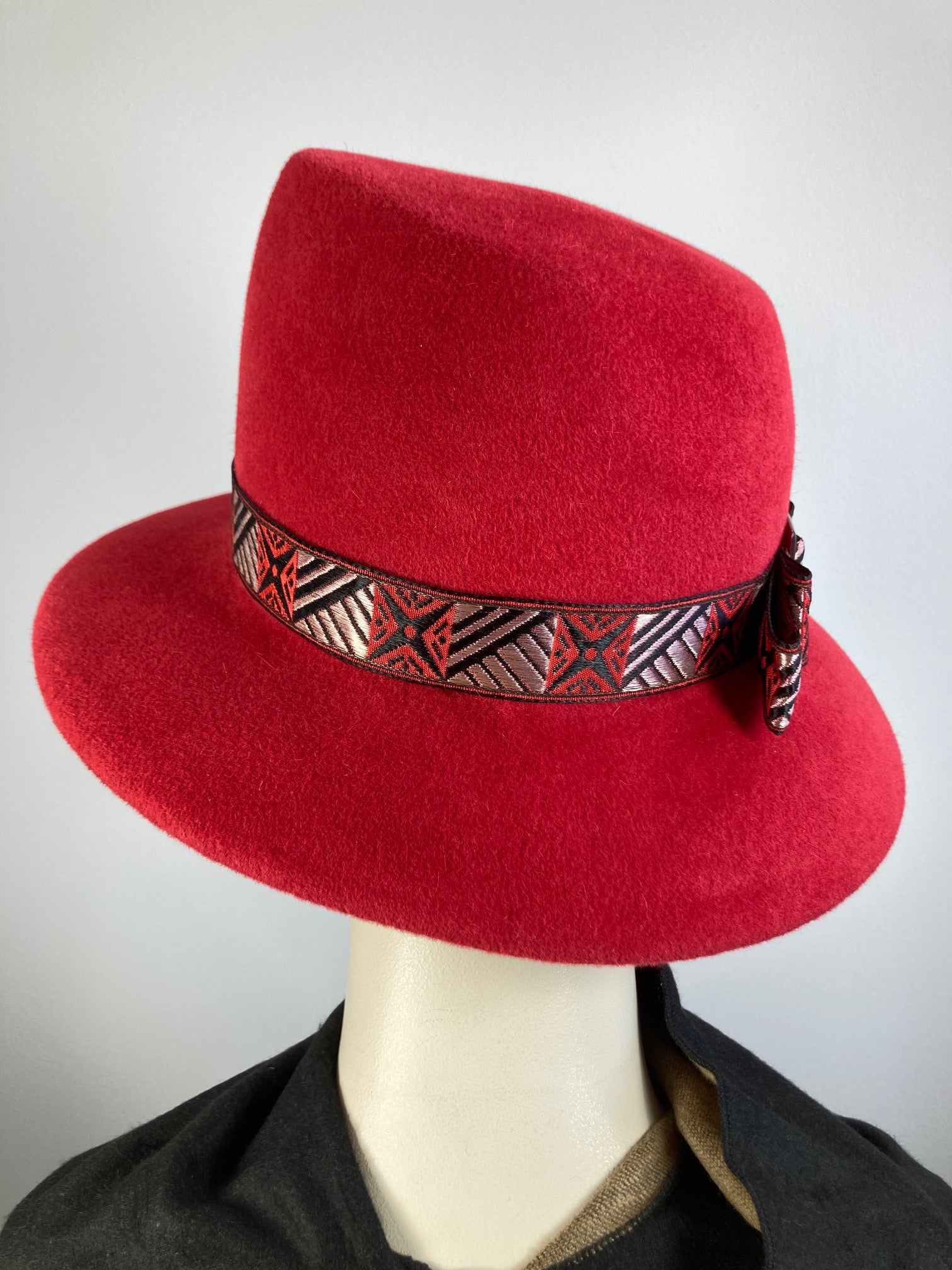 Women's Almost Fedora Warm Wool Felt Hat in Red for Winter. Ladies Winter Fedora Hat, What a Great Hat. Timeless Classic red medium brim hat