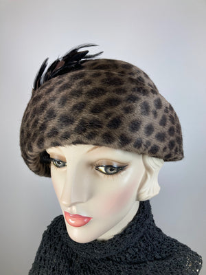 Womens winter cloche felt hat. Brown black leopard Print Hat. Ladies 1920s style Hat. Downton Abbey hat. Ladies stylish cloche. Flapper Hat.