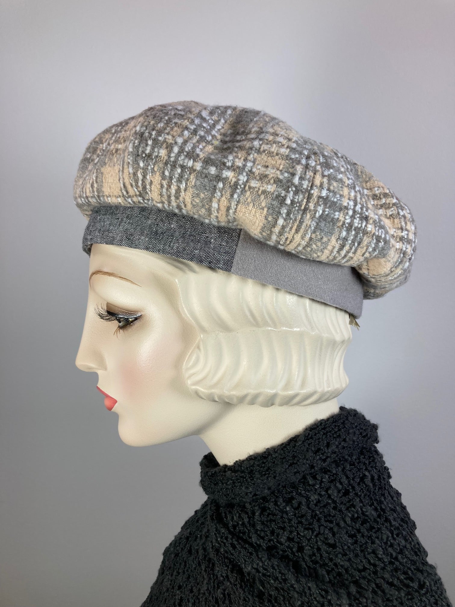 Womens gray ivory beige winter beret. Soft wool tam hat ladies. Cozy neutral hat. Chic casual beret hat. Gatsby shabby chic womens hat.