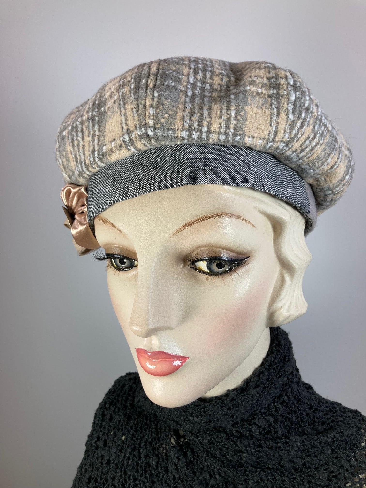 Womens gray ivory beige winter beret. Soft wool tam hat ladies. Cozy neutral hat. Chic casual beret hat. Gatsby shabby chic womens hat.