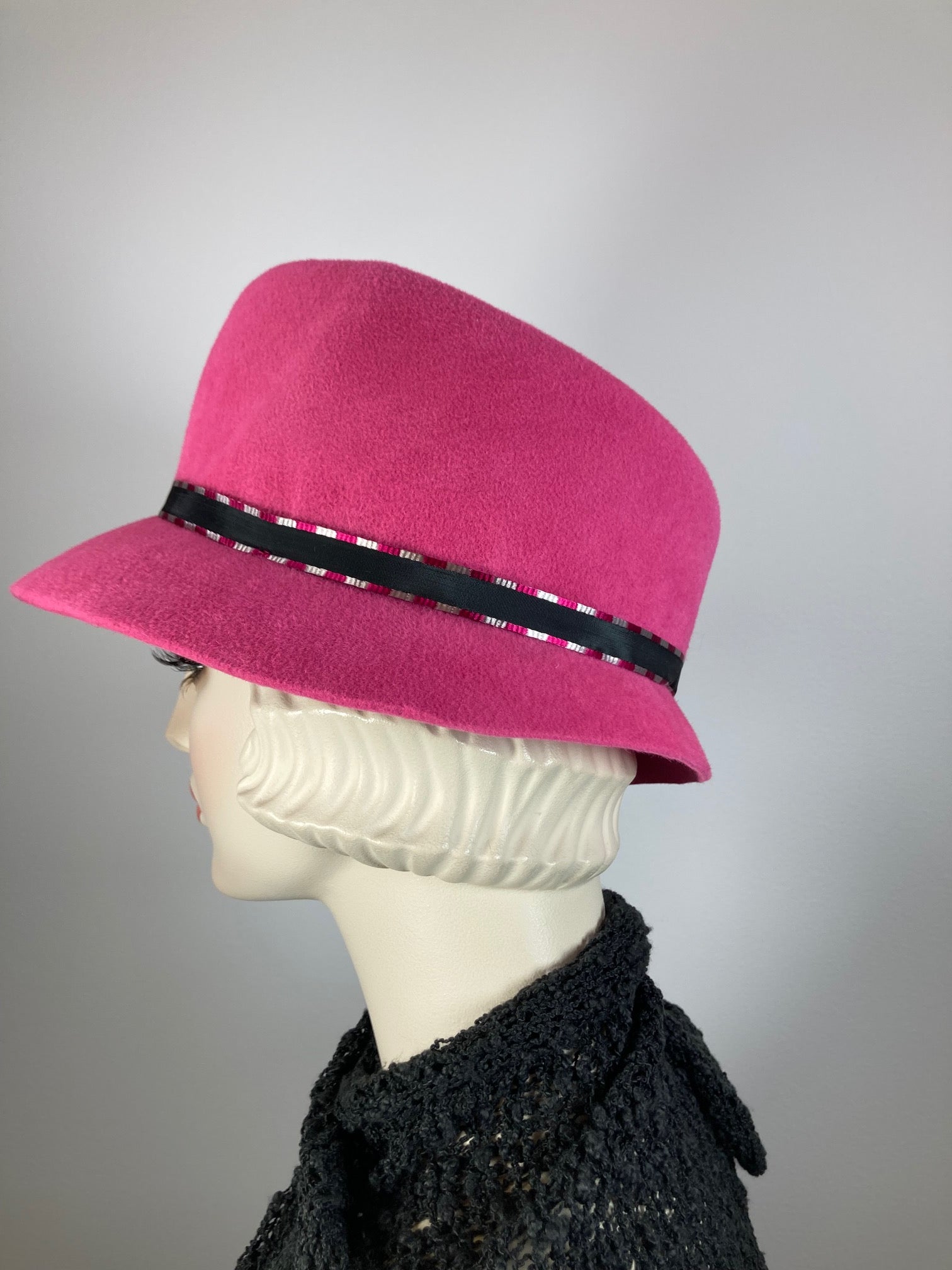 Womens winter cloche felt hat. Pink black white wool Hat. Ladies 1920s Style. Downton Abbey hat.  Slow Fashion handmade ladies stylish hat.