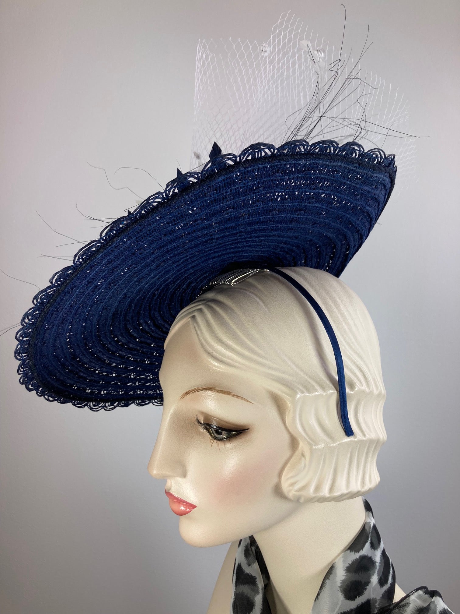 Kentucky Derby fancy navy white fascinator hat for women. Medium cocktail hat. Tea party headpiece. Kentucky Derby Headband fascinator classic navy white