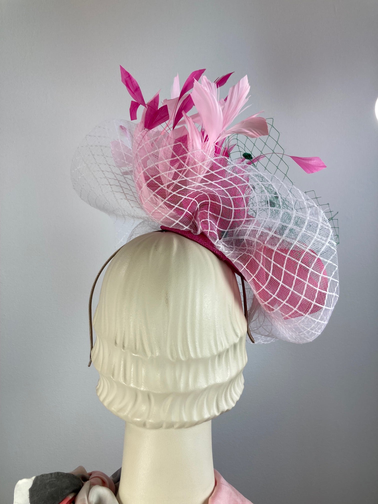 Fancy pink green fascinator hat for women. Medium cocktail hat. Tea party headpiece. Kentucky Derby Headband fascinator. KY Oaks fascinator