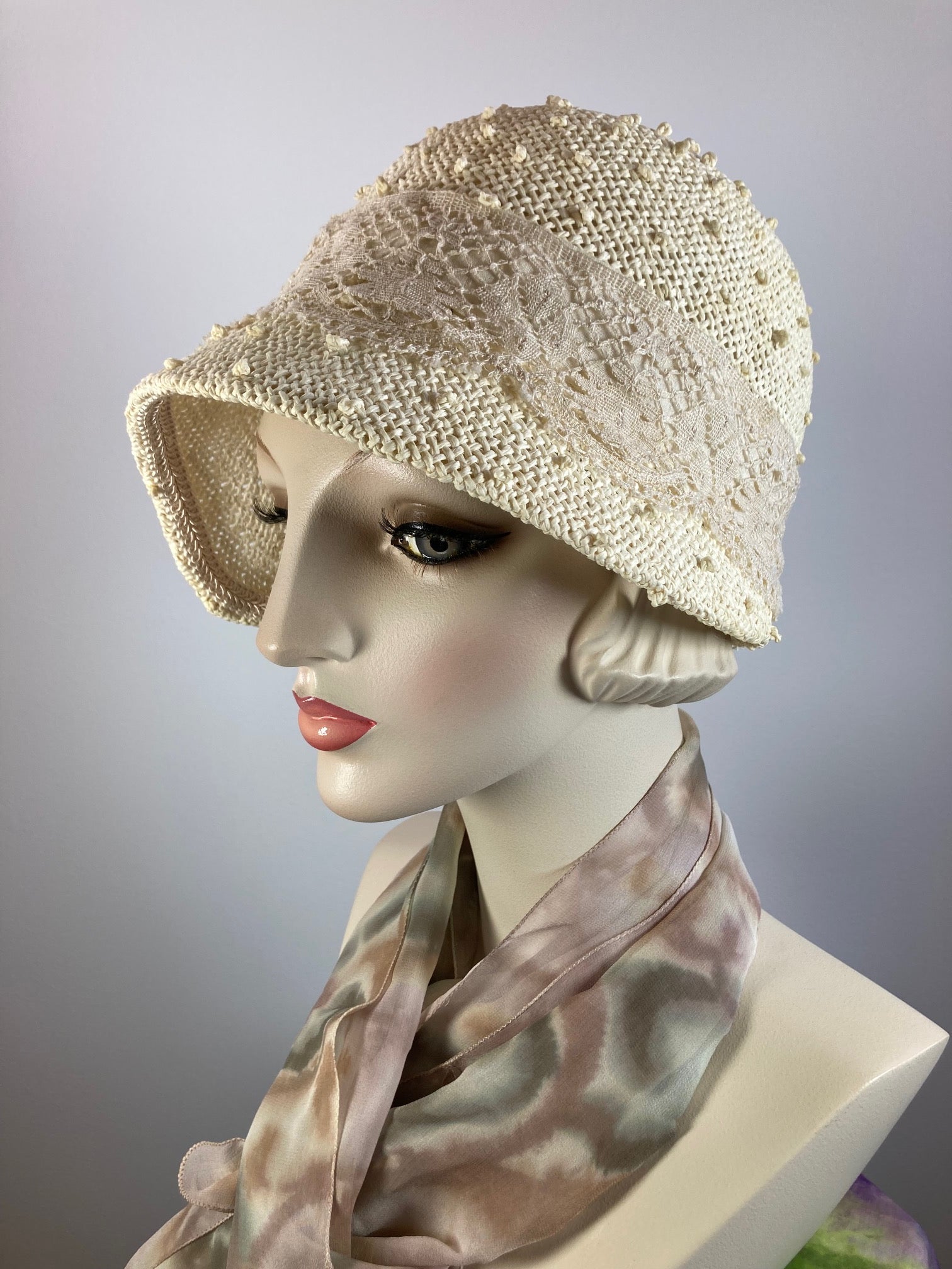Women's 1920s Cloche Style Hat. Summer Straw Hat. Natural Straw Cloche. Women's Summer Hat. Beach Hat. Ladies Cloche. Neutral Straw Hat.