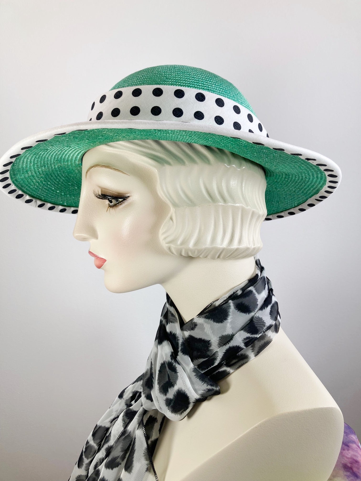 Women's Classic Green Straw Hat. Straw Hat Black and White. Green small brim hat. Handmade ladies hat Derby, occasion. Women's Church Hat.