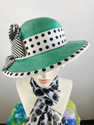 Women's Classic Green Straw Hat. Straw Hat Black and White. Green small brim hat. Handmade ladies hat Derby, occasion. Women's Church Hat.