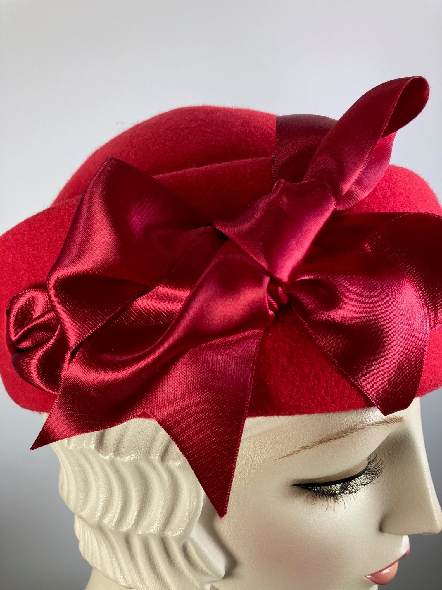 Womens Red Felted Wool Beret Hat. Structured Warm Winter Percher Hat. Classic Ladies Red Beret with Black and White Striped Bow.