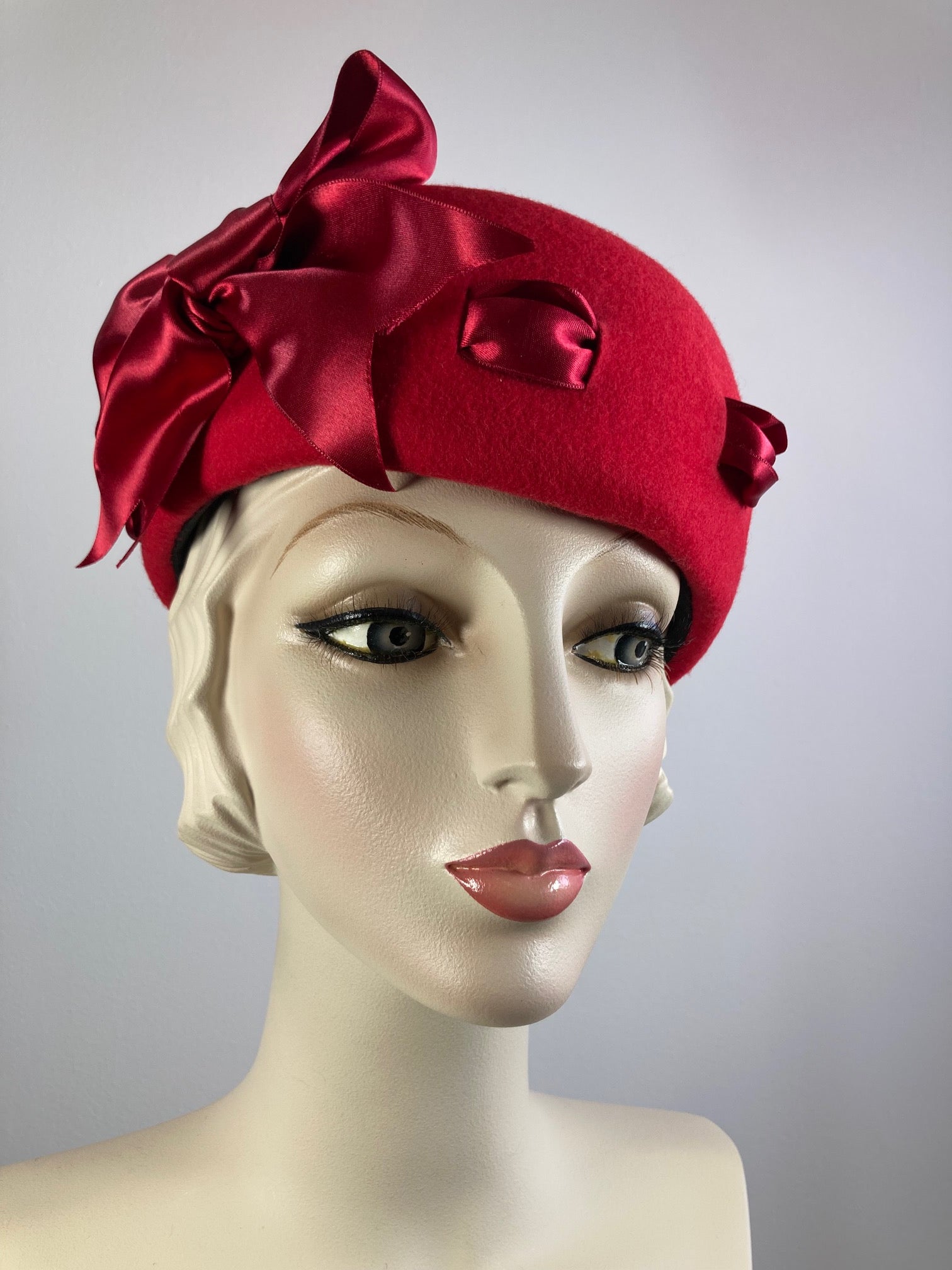 Womens Red Felted Wool Beret Hat. Structured Warm Winter Percher Hat. Classic Ladies Red Beret with Black and White Striped Bow.