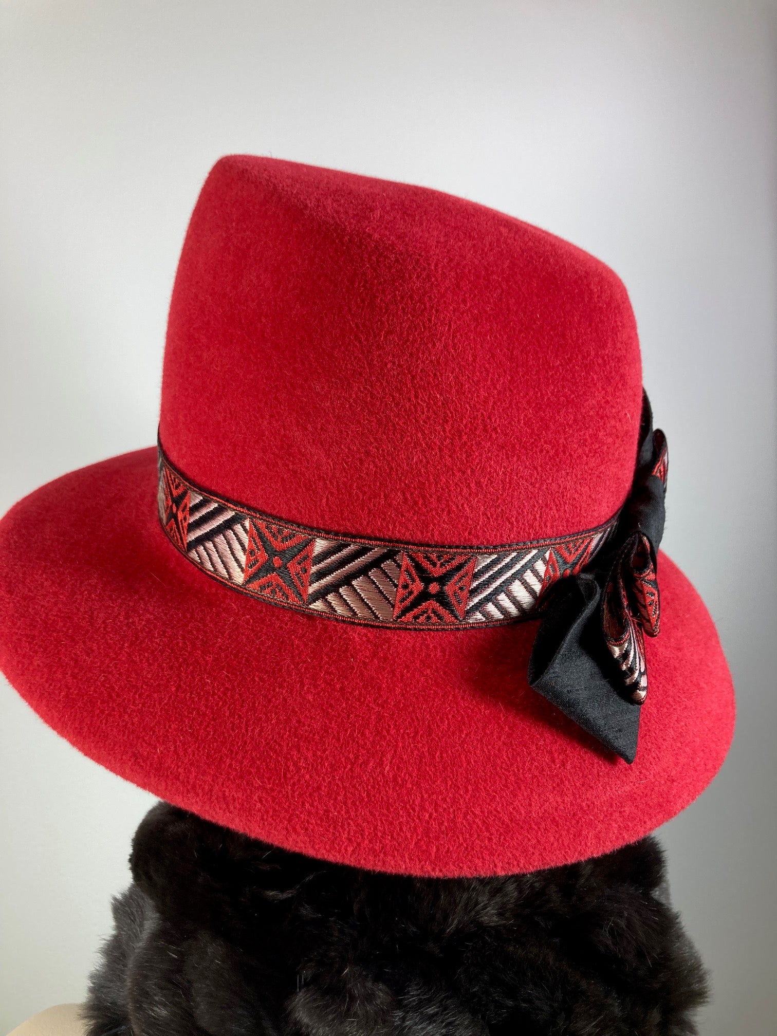 Women's Almost Fedora Warm Wool Felt Hat in Red for Winter. Ladies Winter Fedora Hat, What a Great Hat. Timeless Classic red medium brim hat