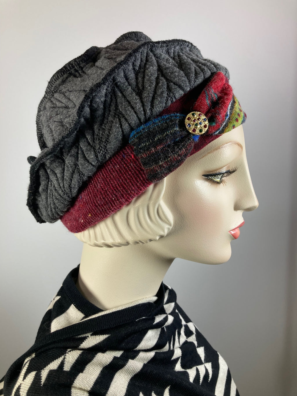 Womens Comfortable Slouchy Beret. Knit black gray burgundy Hat. Slouch Hat. Boho chic casual hat. Ladies travel hat. Stylish fabric hat.