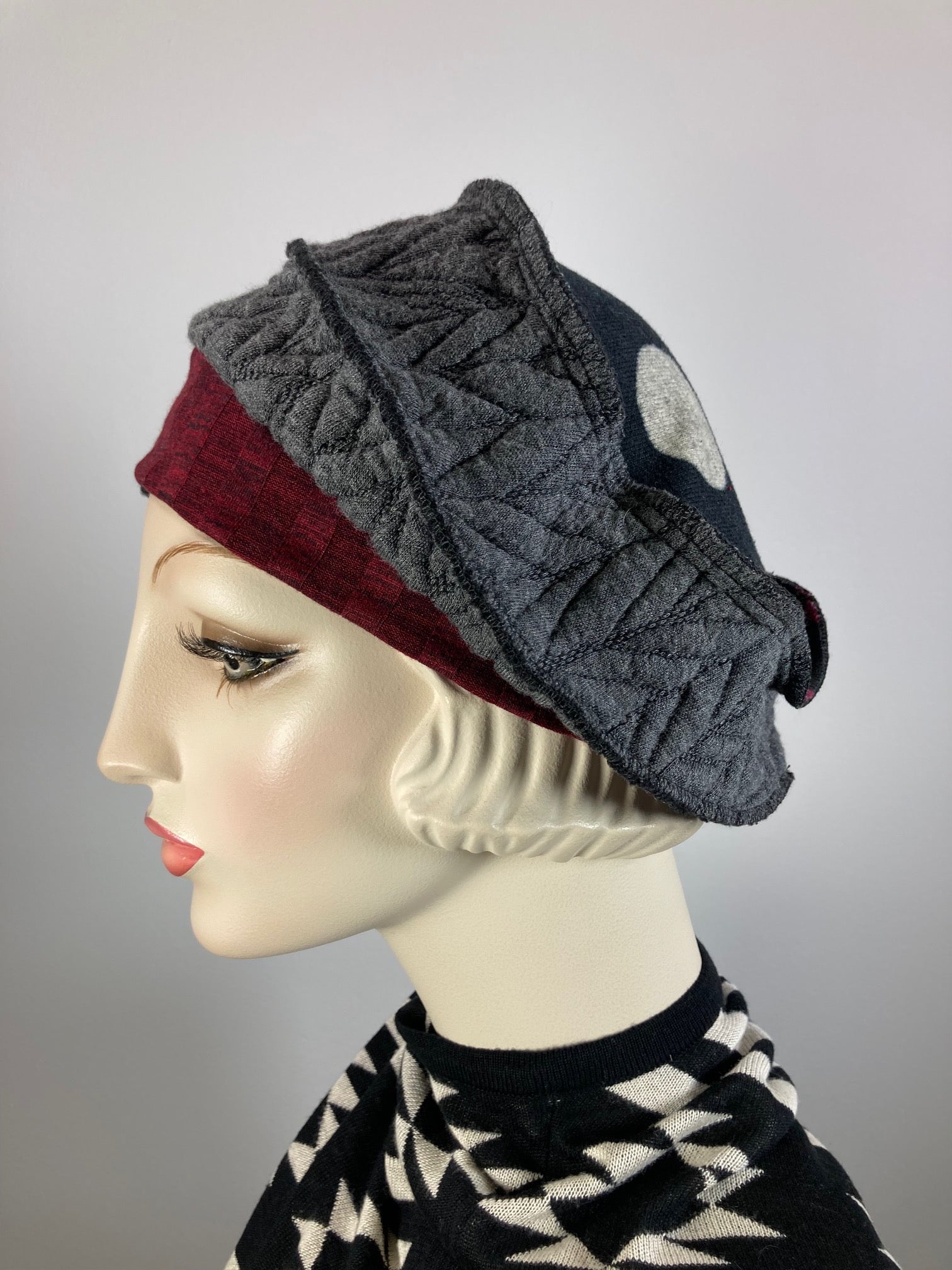 Womens Comfortable Slouchy Beret. Knit black gray burgundy Hat. Slouch Hat. Boho chic casual hat. Ladies travel hat. Stylish fabric hat.
