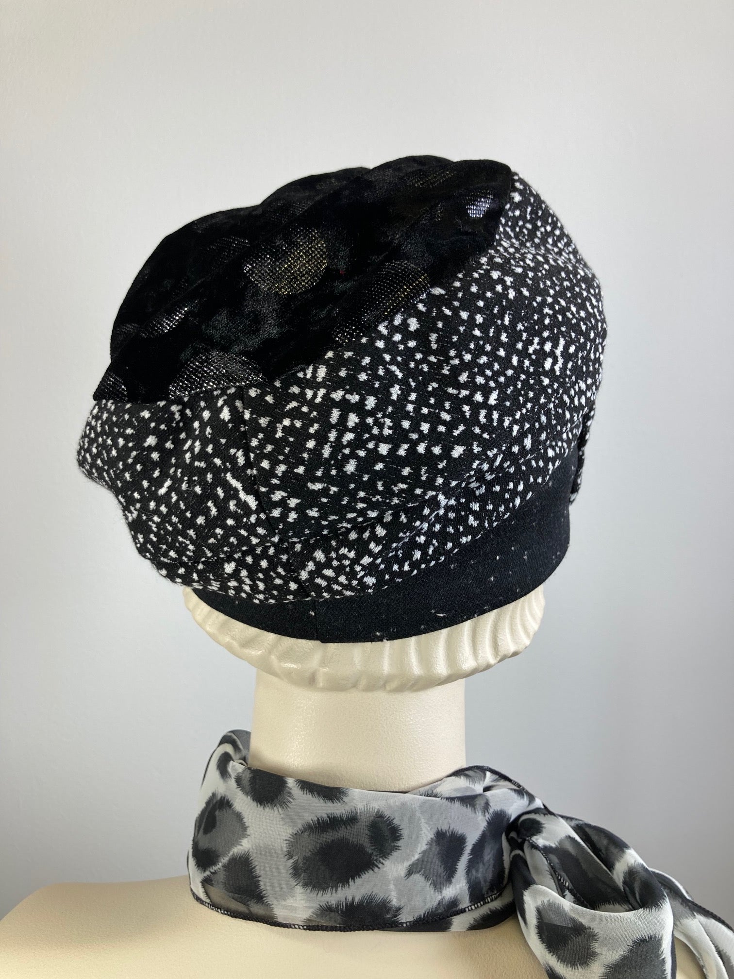 Womens Comfortable Slouchy knit black and white Beret Hat. Boho chic casual slouch hat. Ladies travel hat. Stylish one size knit fabric hat.