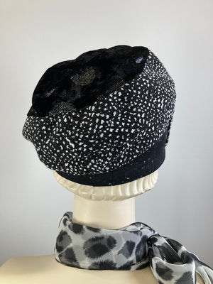 Womens Comfortable Slouchy knit black and white Beret Hat. Boho chic casual slouch hat. Ladies travel hat. Stylish one size knit fabric hat.
