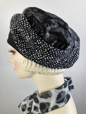 Womens Comfortable Slouchy knit black and white Beret Hat. Boho chic casual slouch hat. Ladies travel hat. Stylish one size knit fabric hat.