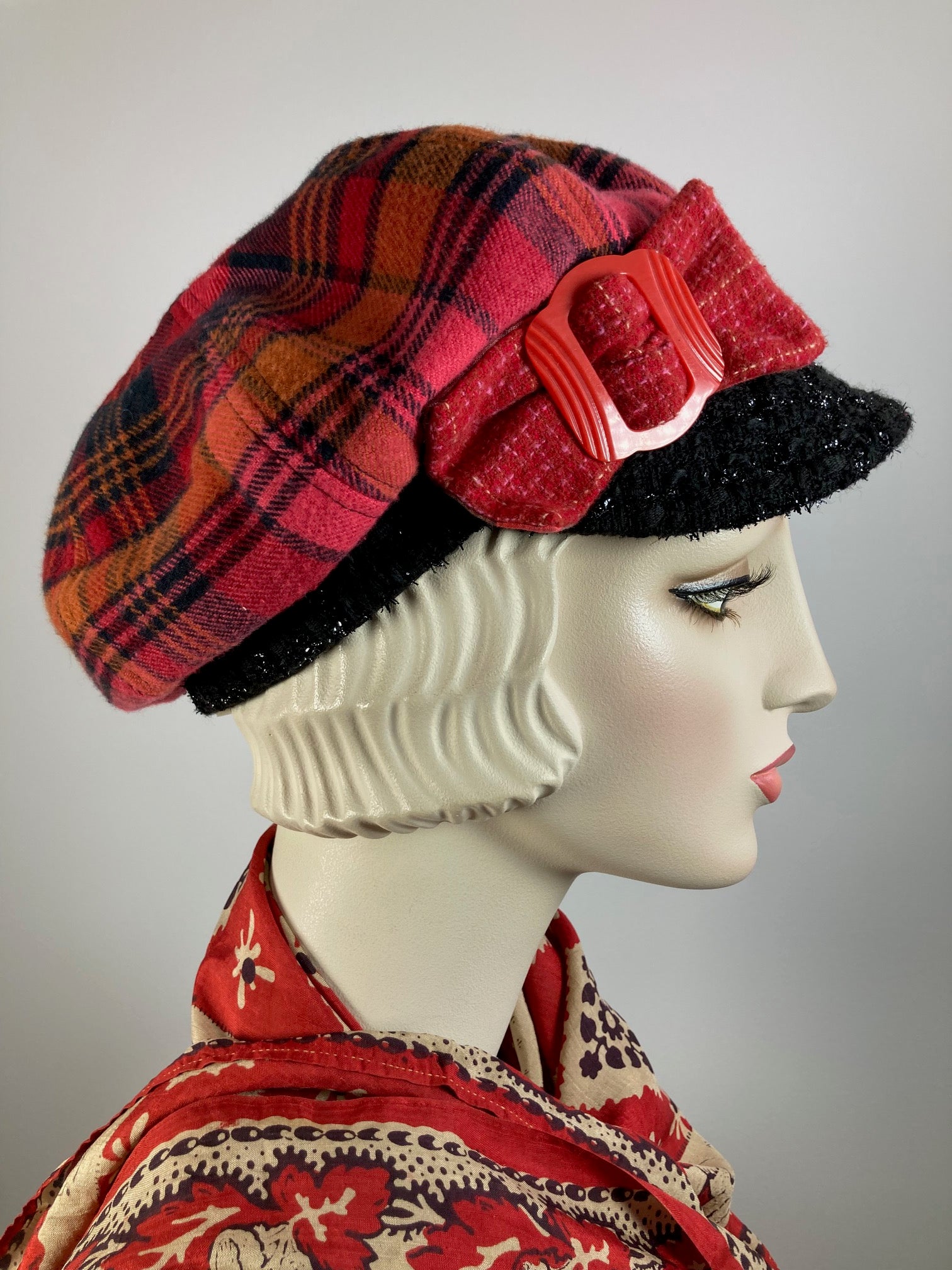 Womens Red, Gold and Black Hat. Soft Newsboy Hat. Slouchy Newsboy Cap. Ladies Warm Winter Headwear. Paperboy hat. Cabbie hat female.