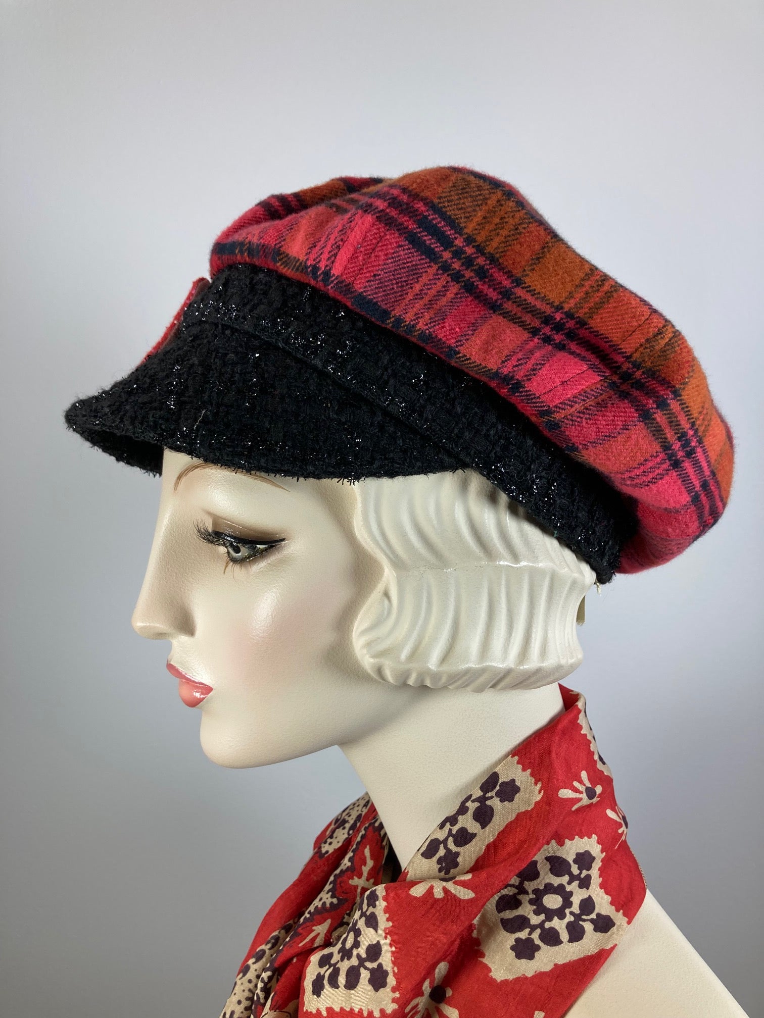 Womens Red, Gold and Black Hat. Soft Newsboy Hat. Slouchy Newsboy Cap. Ladies Warm Winter Headwear. Paperboy hat. Cabbie hat female.
