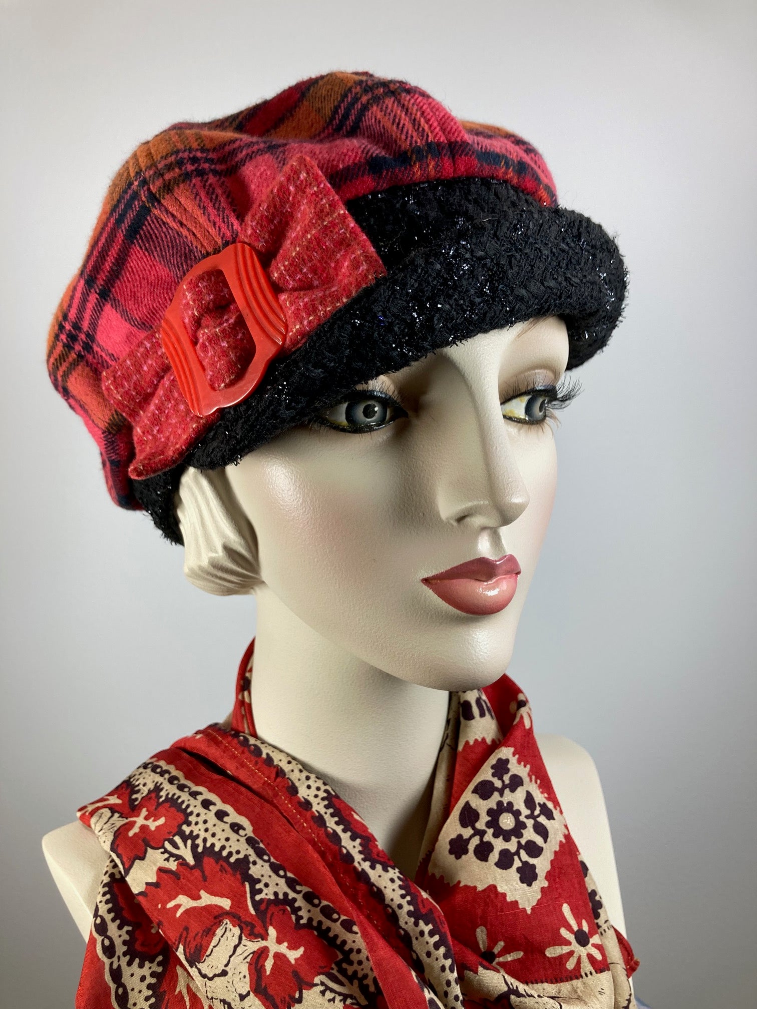 Womens Red, Gold and Black Hat. Soft Newsboy Hat. Slouchy Newsboy Cap. Ladies Warm Winter Headwear. Paperboy hat. Cabbie hat female.