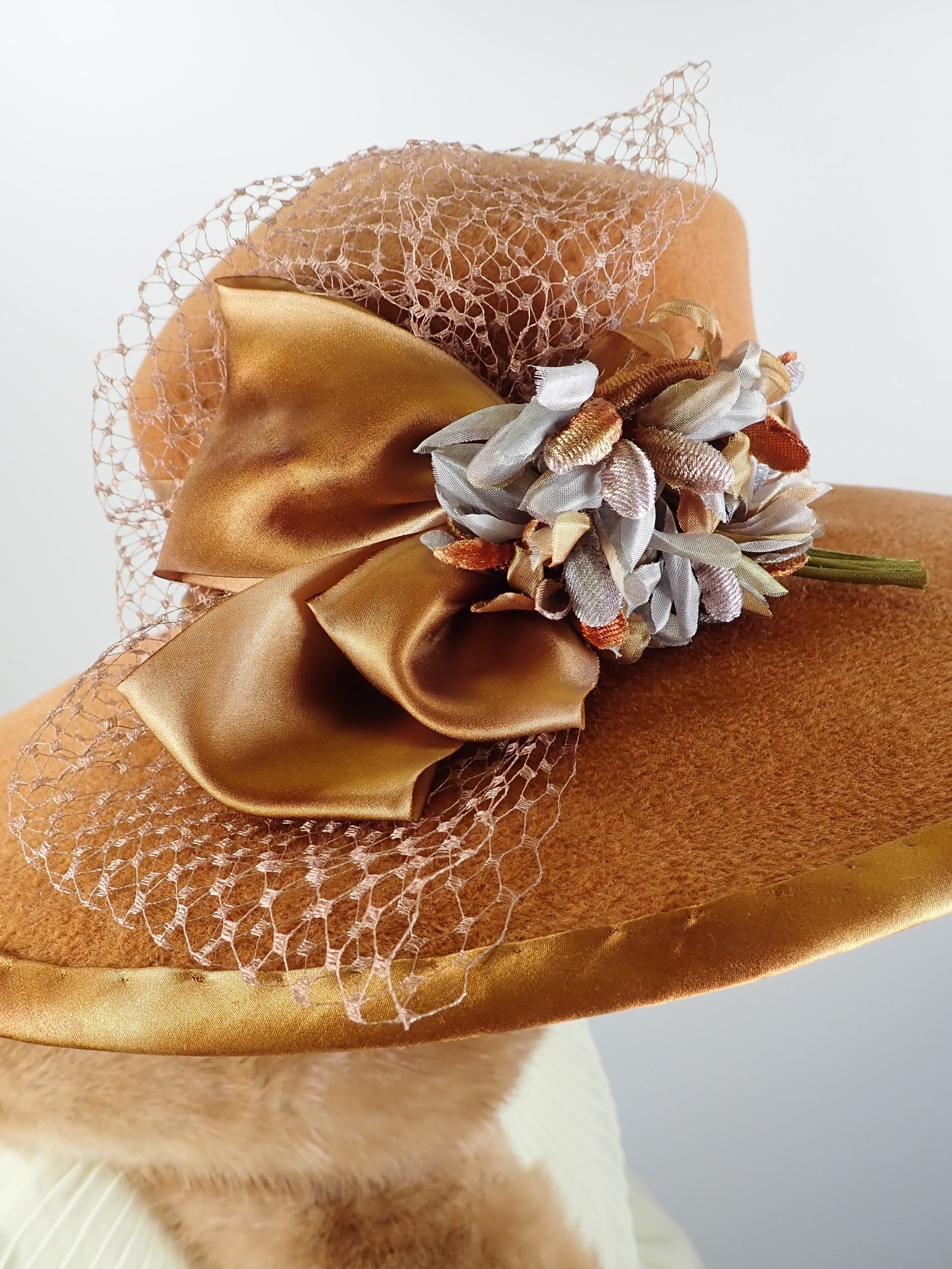 Women's camel winter hat. 1920s style Downton Abbey Caramel wide brim hat. Ladies wool felt statement fashion hat.