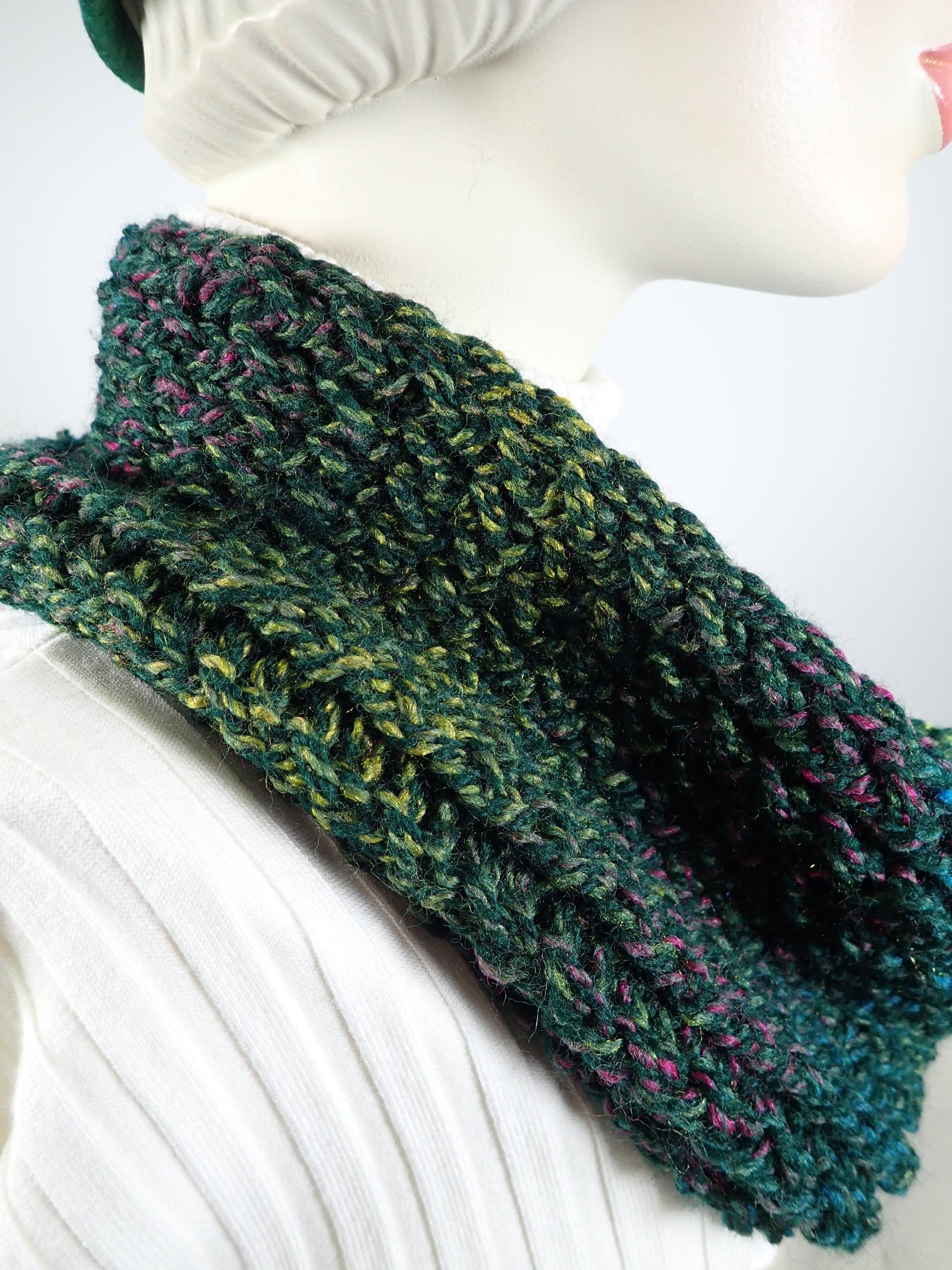 Gifts for her. Womens chunky green hand knitted infinity scarf. Unisex handmade scarf.