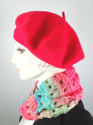Womens Red Hat. French Beret Hat. Felted Wool tam hat. Warm Winter Hat. Ladies red Tam. Red hat ladies. Black and red hat. Beret for women