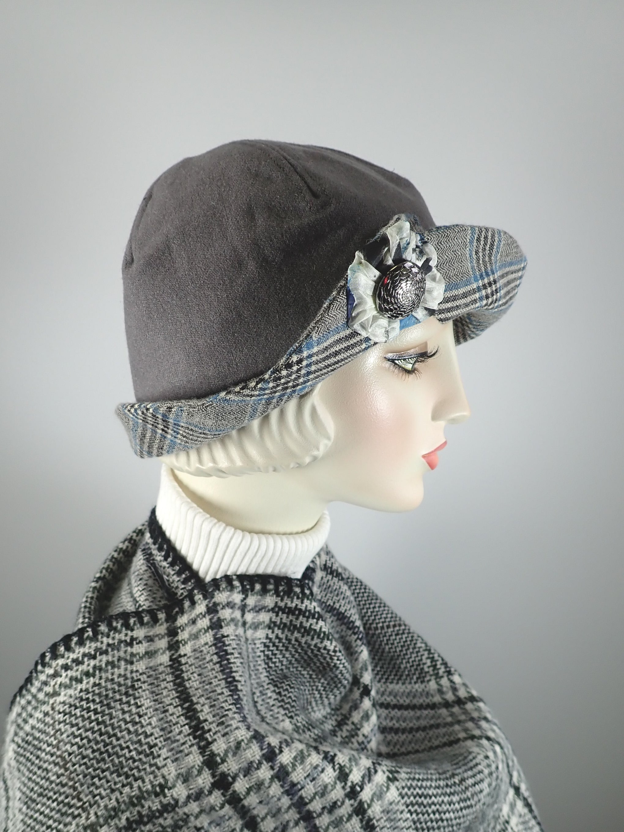 Womens Warm Winter Wool Cloche Hat. Ladies fabric Bucket Hat. 1920s flapper hat. Slow fashion. Gray, blue and white hat. Great Gatsby hat