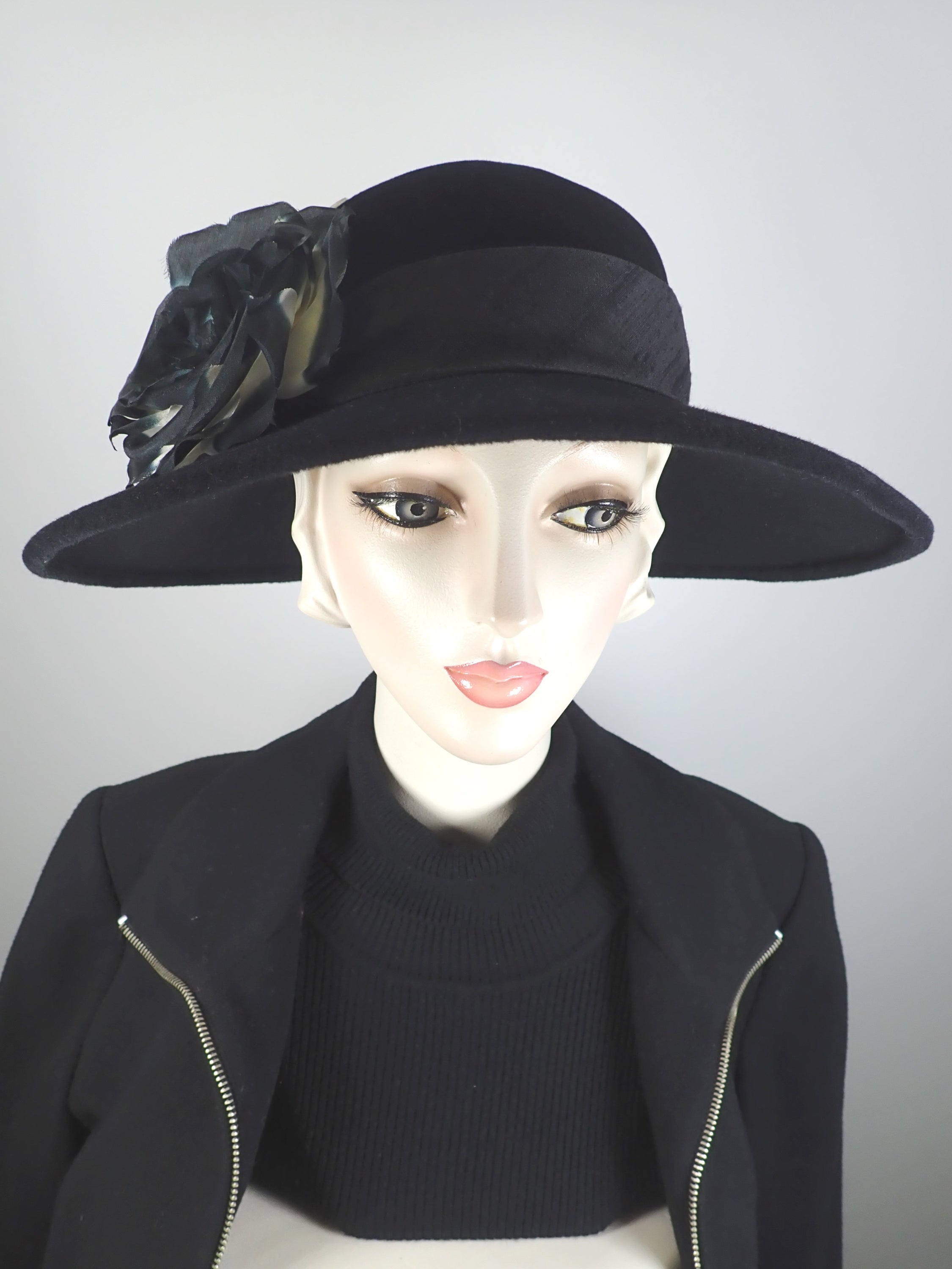 Downton Abbey hat. Ladies black 1920s style hat. Womens Wool felt brim hat. Ladies Warm Winter Hat, Womens formal statement hat. 