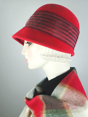 Womens red cloche winter felt hat. 1920s style Hat. Downton Abbey hat. Ladies stylish Flapper Hat. Classic Retro hat women.
