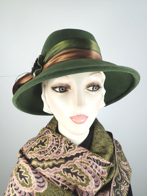 Womens loden green winter fedora hat. Medium brim ladies hat. Feminine fedora women. Warm winter fashion hat.