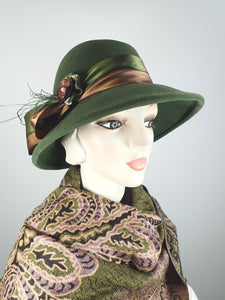 Womens loden green winter fedora hat. Medium brim ladies hat. Feminine fedora women. Warm winter fashion hat. 