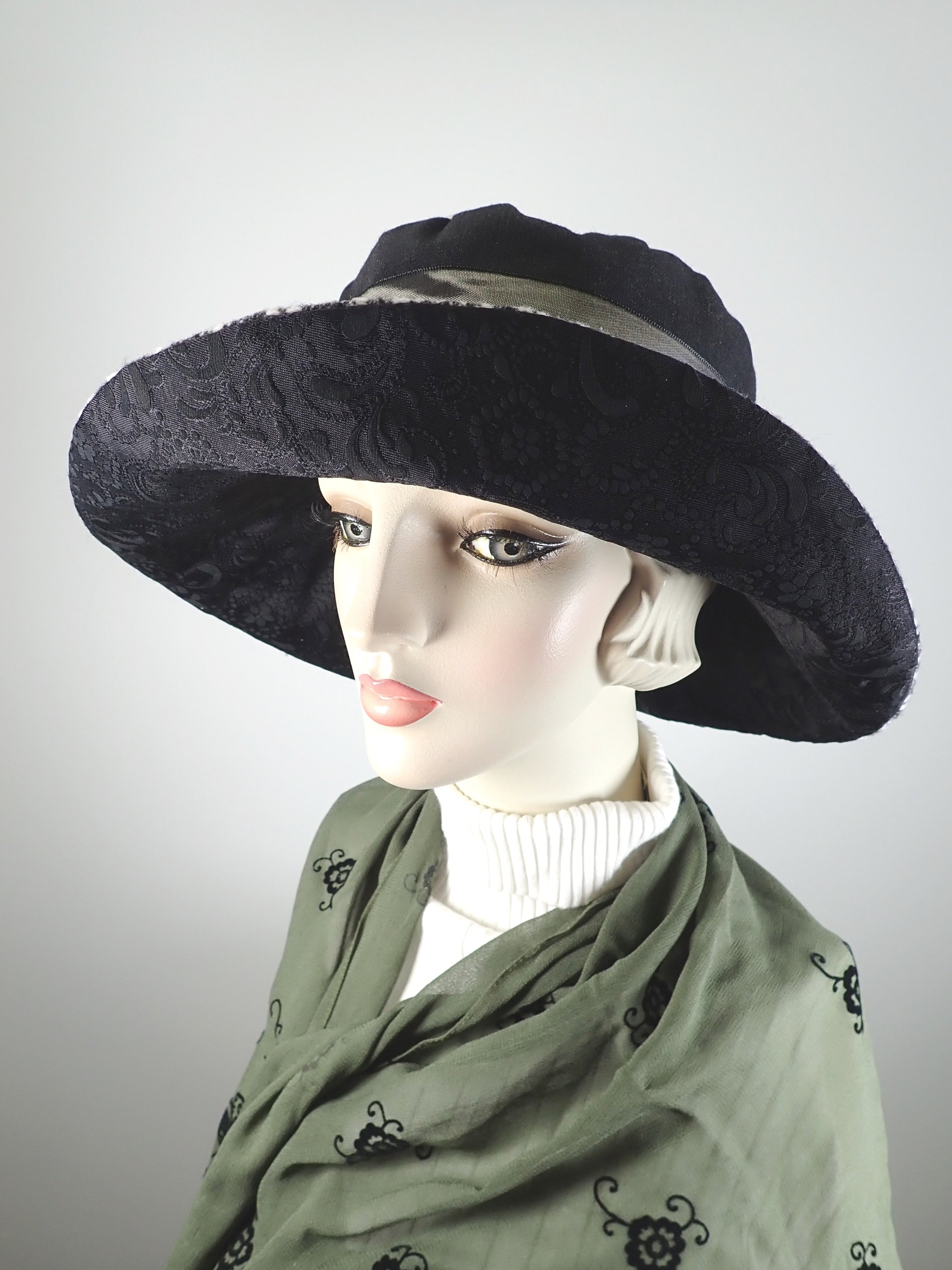Wool Wide Brim Ladies Hat. Warm Winter Gray Hat. Neutral womens winter hat. Soft Travel Hat Women. Gray Print Hat