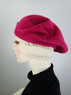 Womens raspberry pink beret. French Beret Hat. Felted Wool tam hat. Womens soft Casual Hat. Classic warm travel beret for women.