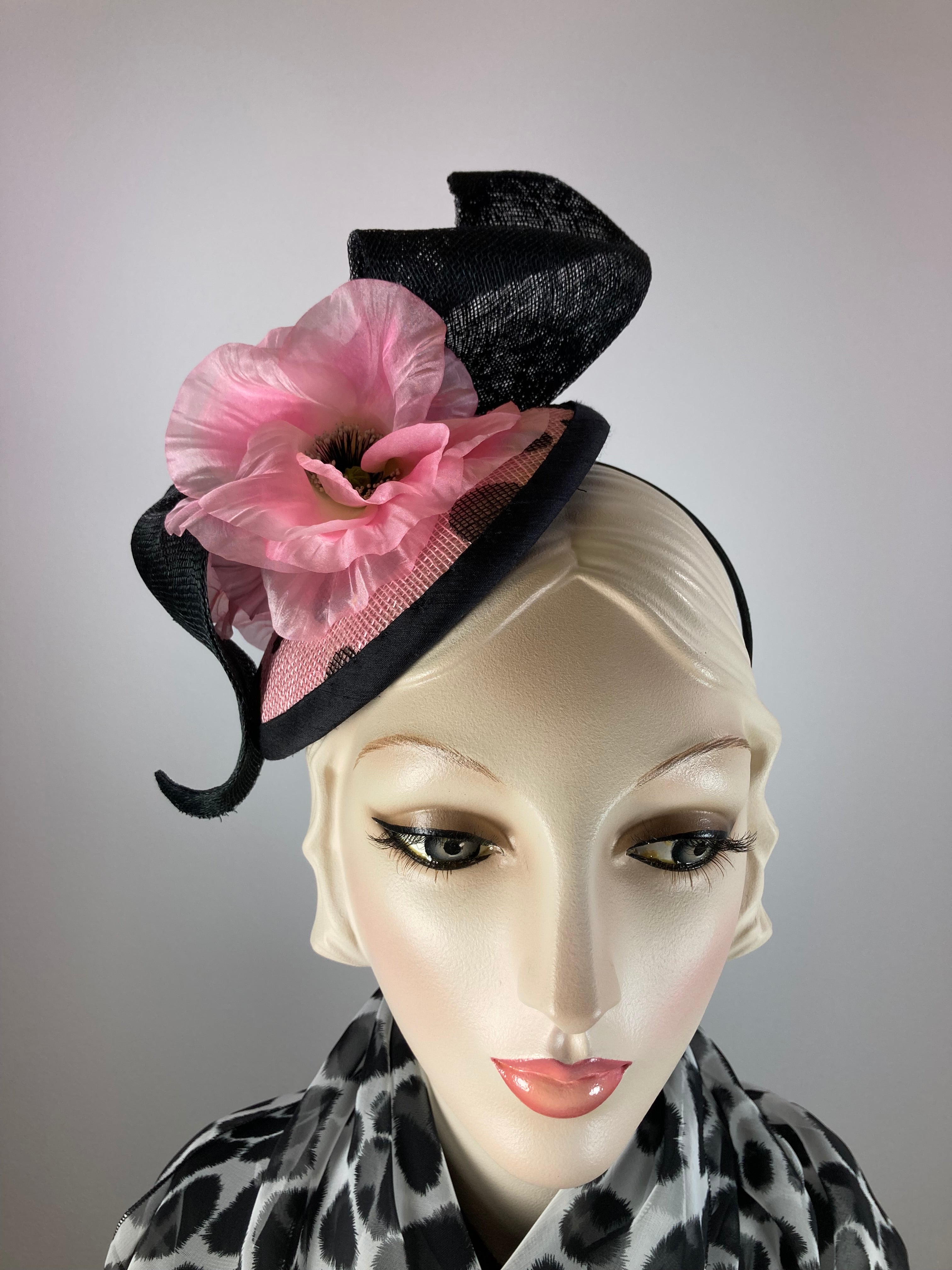 Whimsical fascinator hat. Polka dot Derby headpiece. Pink black Hat. Racewear fascinator. Tea party hat. Fun colorful fascinator.