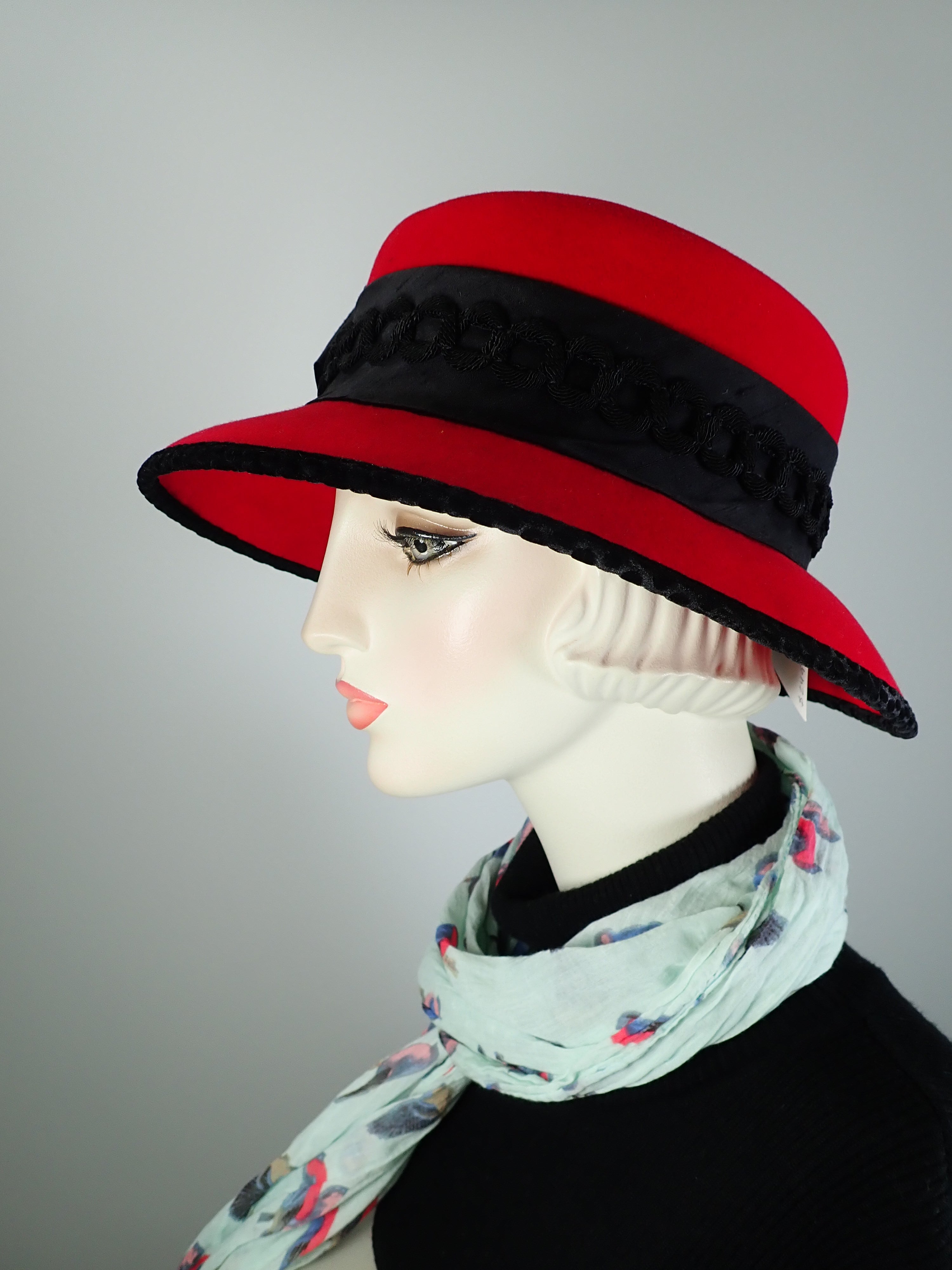 Womens Red Winter Felt Cloche Hat. 1920s Style Black and Red Miss Fisher Hat. Womens Warm Winter Hat. Queen Elizabeth Hat