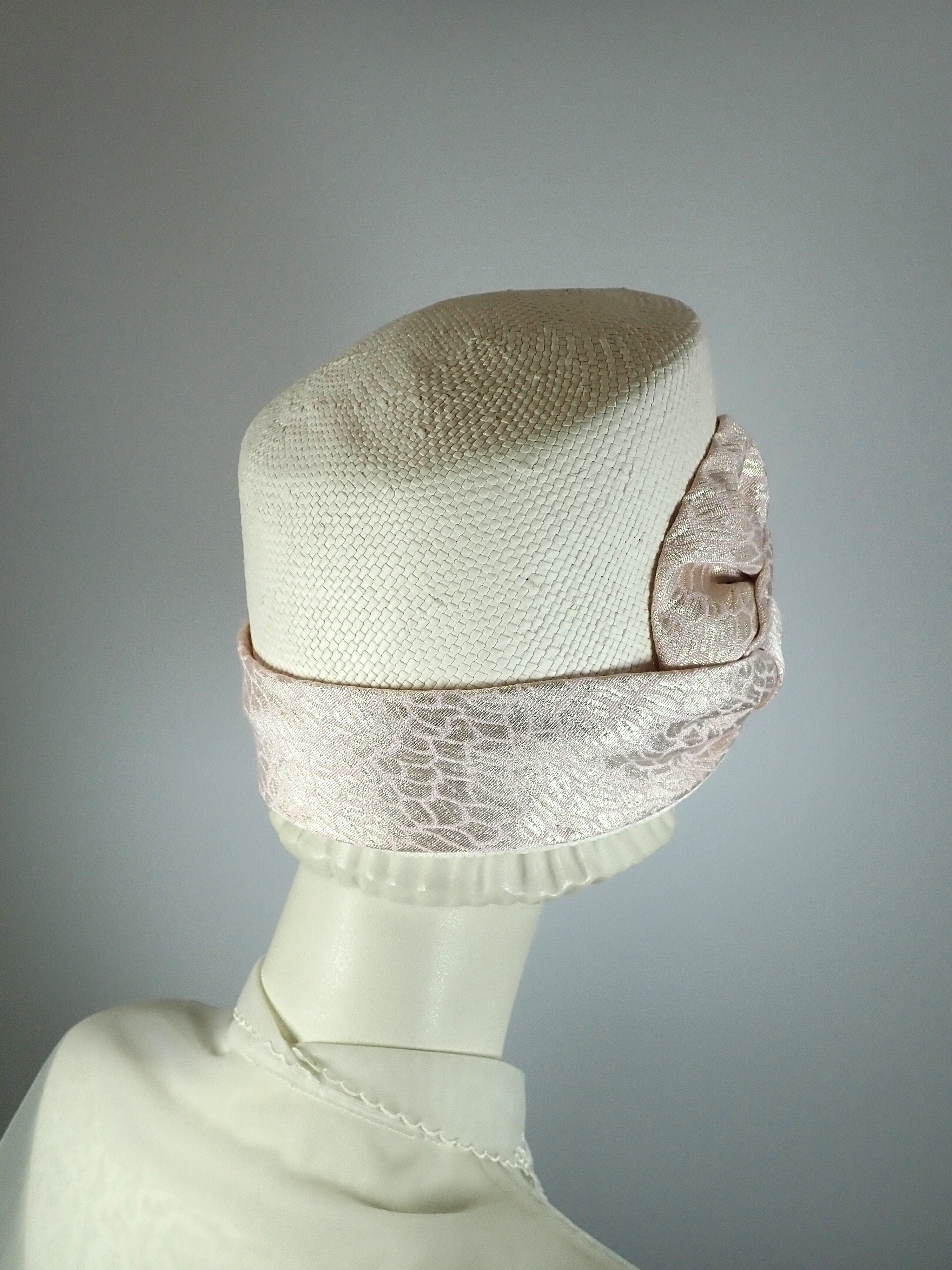 Womens 1920s Style Cloche. Ivory straw 1920s Hat. Womens Summer