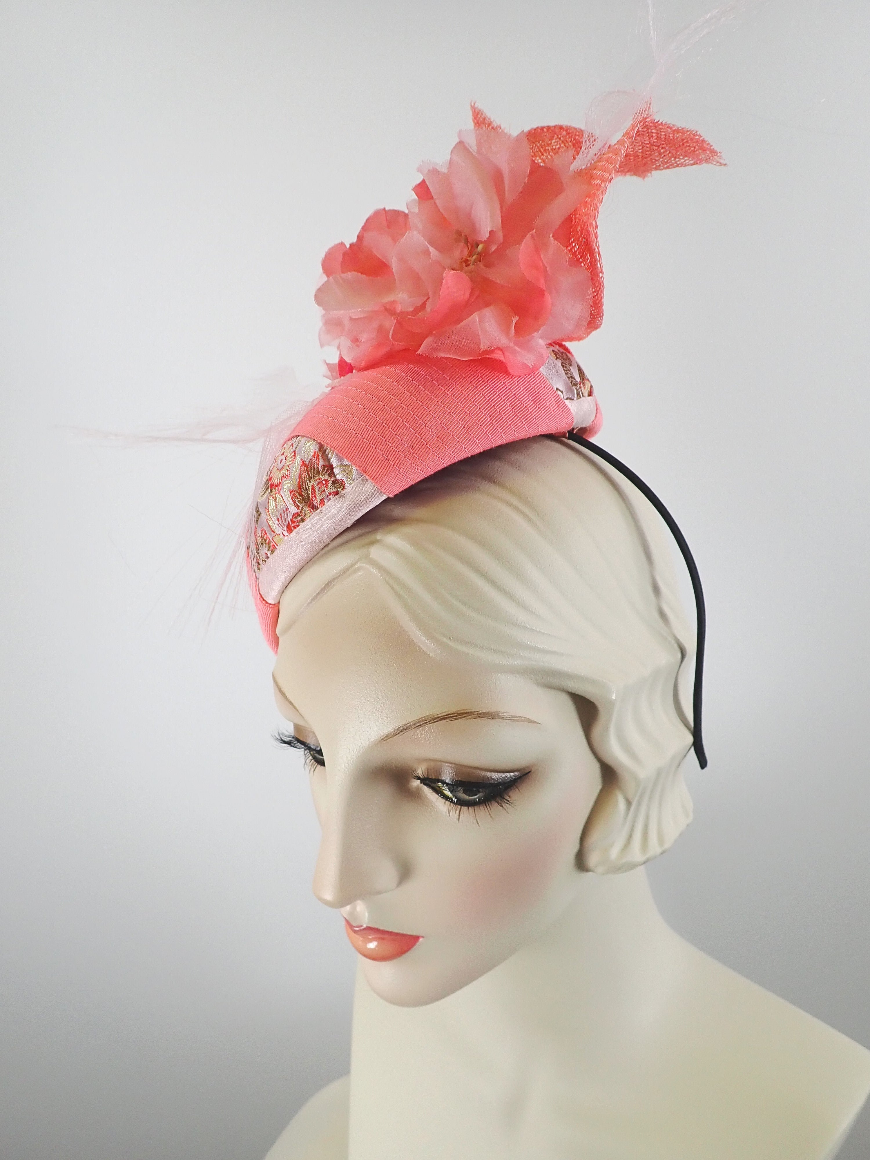 Botanist gebrek Heerlijk Women's Coral, and Pale Pink Ribbon and Sinamay Fascinator Hat for Ken –  What a Great Hat